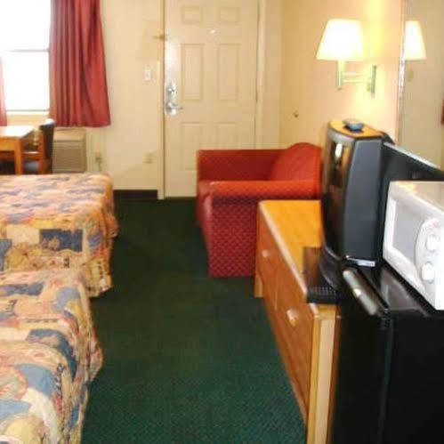 Econo Lodge Forest City Esterno foto